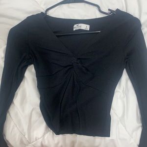 black v-neck crop top